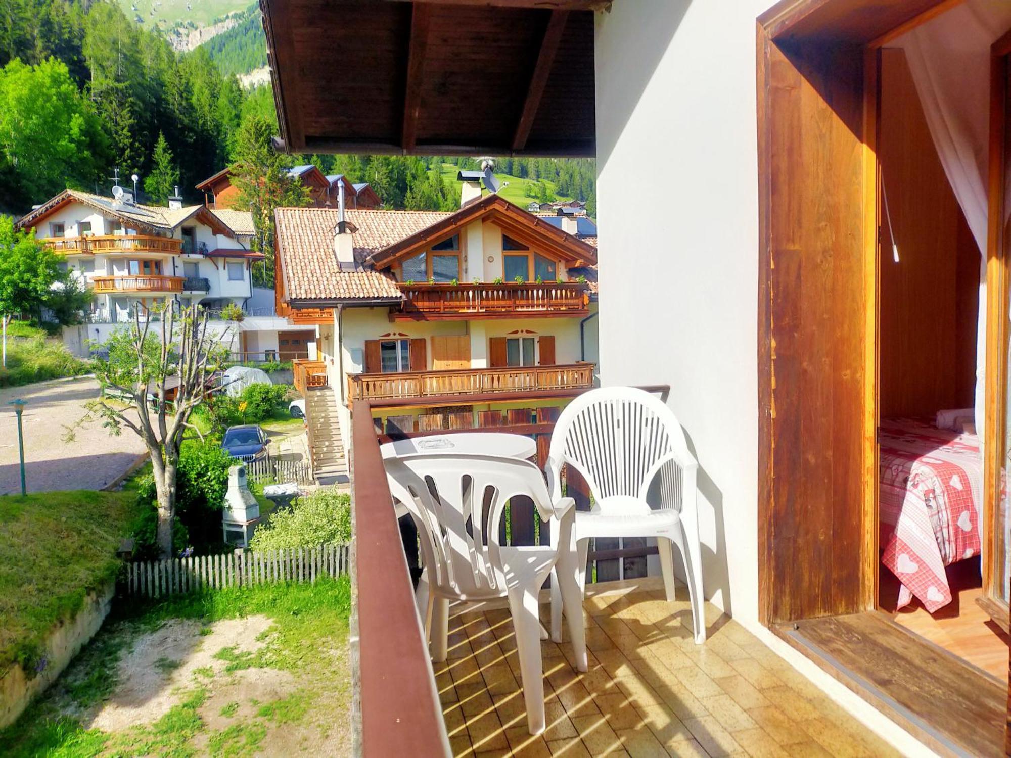 Cesa Cherpei - Dog Friendly Campitello di Fassa Room photo